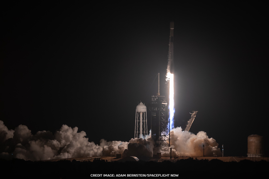 SpaceX lansează 23 de sateliți Starlink cu racheta Falcon 9