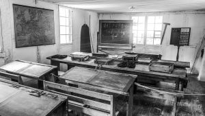 Educatia in Romania: De la Regat la Democratie I Educatia in Romania De la Regat la Democratie I
